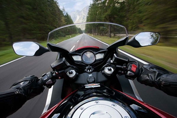 Катание на мотоцикле в Астрахани. ULTRA ПОДАРКИ. Купить катание на мотоцикле в Астрахани. Попробовав езду на мотоциклах, вы получите порцию адреналина и невероятные эмоции. Сервис: UltraPodarki.ru 8 800 505 95 30.. Катание на мотоцикле в Астрахани, прокат мотоциклов Астрахань, катание на мотоциклах, прокат мотоцикла, езда на мотоцикле Астрахань, езда на мотоцикле, мотопрогулка Астрахань, мотопрогулка