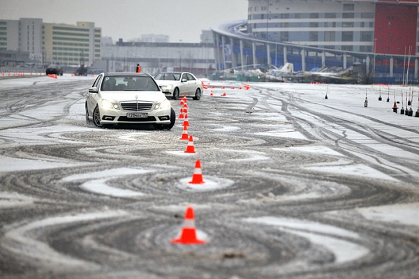 Контраварийное вождение в Астрахани. Ultra Подарки. Купить уроки контраварийного вождения в Астрахани. Научитесь водить машину в любых условиях! Сервис UltraPodarki.ru 8 800 505 95 30. Контраварийное вождение Астрахань, контраварийное вождение, экстремальное вождение Астрахань, экстремальное вождение, обучение вождению Астрахань, обучение вождению, вождение Астрахань, вождение,  курс вождения Астрахань, курс вождения, курсы экстремальное вождения Астрахань, курсы экстремального вождения, обучение в автошколе Астрахань, обучение в автошколе