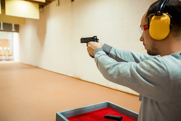 Стрельба из боевого оружия. Боевой тир в Астрахани. Ultra Подарки. Стрельба из боевого оружия #в Томске#в. Попробуйте настоящую стрельбу из огнестрельного оружия в боевом тире. UltraPodarki.ru 8 800 505 95 30.. Стрельба из боевого оружия Астрахань, боевой тир Астрахань, стрельба из огнестрельного оружия Астрахань, Стрельба из боевого оружия, Стрельба Астрахань, стрельба из пистолета Астрахань, стрельба из карабина Астрахань, стрельба из снайперской винтовки Астрахань