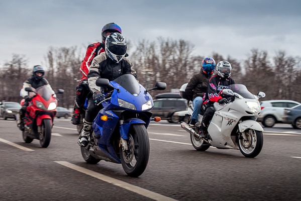 Катание на мотоцикле в Астрахани. ULTRA ПОДАРКИ. Купить катание на мотоцикле в Астрахани. Попробовав езду на мотоциклах, вы получите порцию адреналина и невероятные эмоции. Сервис: UltraPodarki.ru 8 800 505 95 30.. Катание на мотоцикле в Астрахани, прокат мотоциклов Астрахань, катание на мотоциклах, прокат мотоцикла, езда на мотоцикле Астрахань, езда на мотоцикле, мотопрогулка Астрахань, мотопрогулка