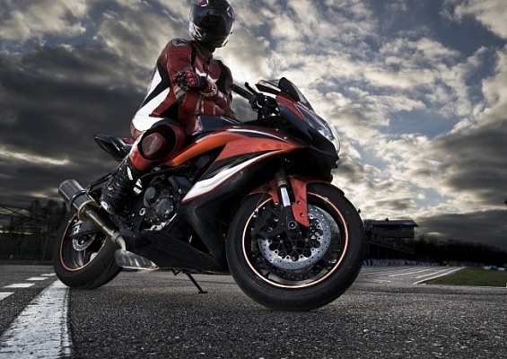 Катание на мотоцикле в Астрахани. ULTRA ПОДАРКИ. Купить катание на мотоцикле в Астрахани. Попробовав езду на мотоциклах, вы получите порцию адреналина и невероятные эмоции. Сервис: UltraPodarki.ru 8 800 505 95 30.. Катание на мотоцикле в Астрахани, прокат мотоциклов Астрахань, катание на мотоциклах, прокат мотоцикла, езда на мотоцикле Астрахань, езда на мотоцикле, мотопрогулка Астрахань, мотопрогулка