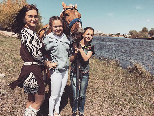 Обучение верховой езде в Астрахани. Сервис Ultra Подарки. Купить обучение верховой езде в Астрахани. Вы сможете попробовать курс по верховой езде и конные прогулки. Сервис UltraPodarki.ru 8 800 505 95 30. Обучение верховой езде, верховая езда в Астрахани, верховая езда Астрахань, конный спорт, уроки верховой езды, школа верховой езды, конные прогулки, верховая езда, школа верховой езды в Астрахани, конные прогулки в Астрахани, обучение верховой езде в Астрахани, конный спорт в Астрахани, уроки верховой езды в Астрахани